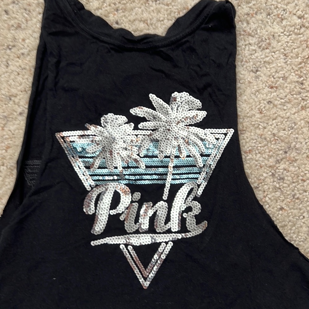 🥂Victoria secrets pink muscle shirt